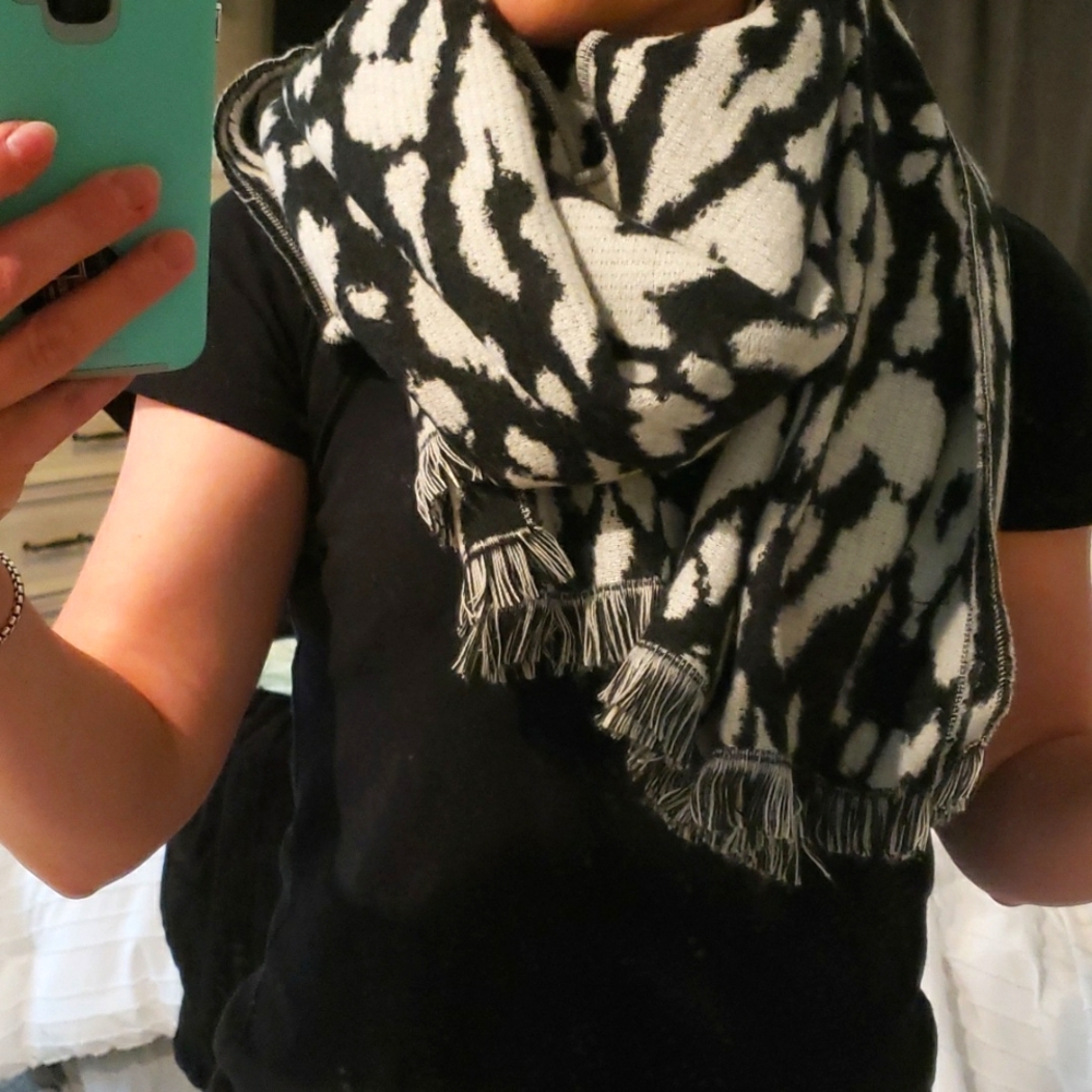 Banana Republic oversized scarf